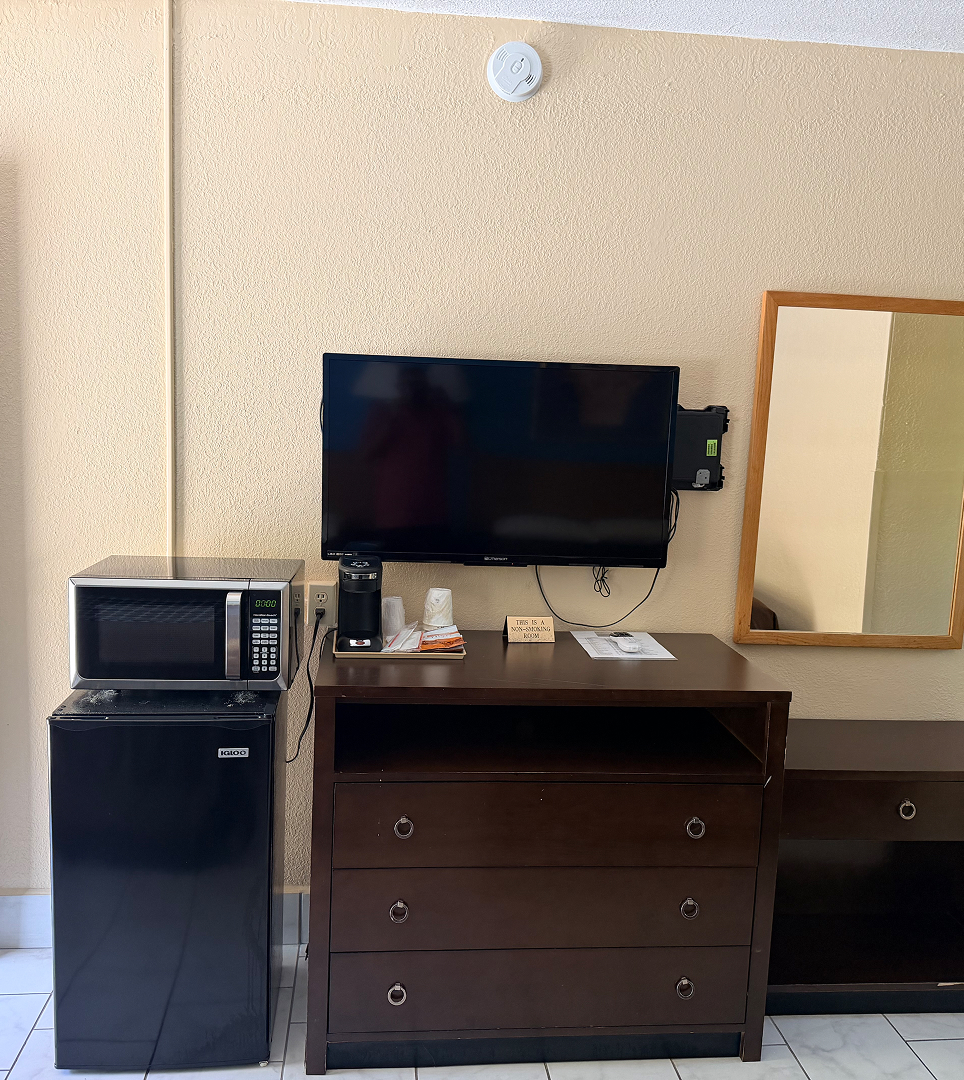 ENJOY A HOST OF LIFESTYLE AMENITIES AND GUEST SERVICES AT OUR SYLVA, NORTH CAROLINA HOTEL