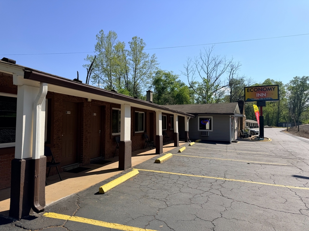 Economy Inn Sylva - Exterior