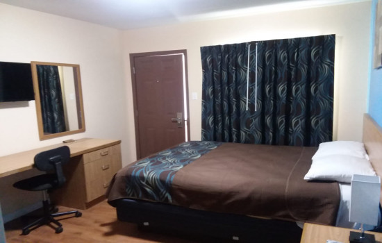 Economy Inn Sylva - Spacious Guest Rooms